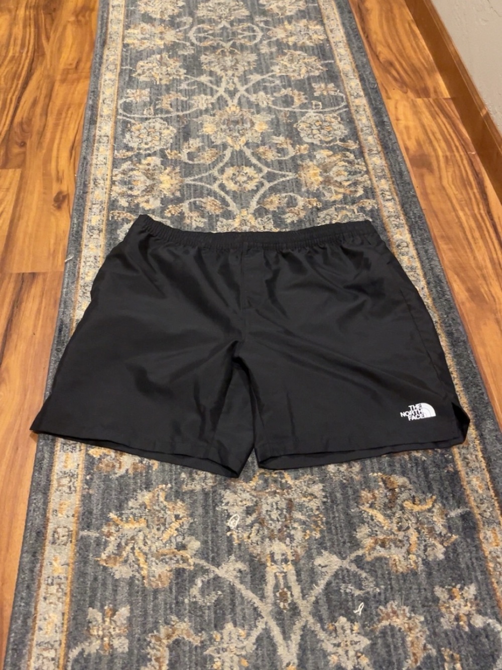 The North Face Men’s Black hybrid shorts
